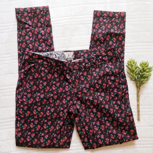 Volcom - Picture 2 of 5